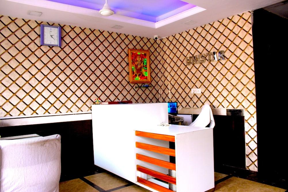 Hotel Unistar New Delhi Eksteriør bilde