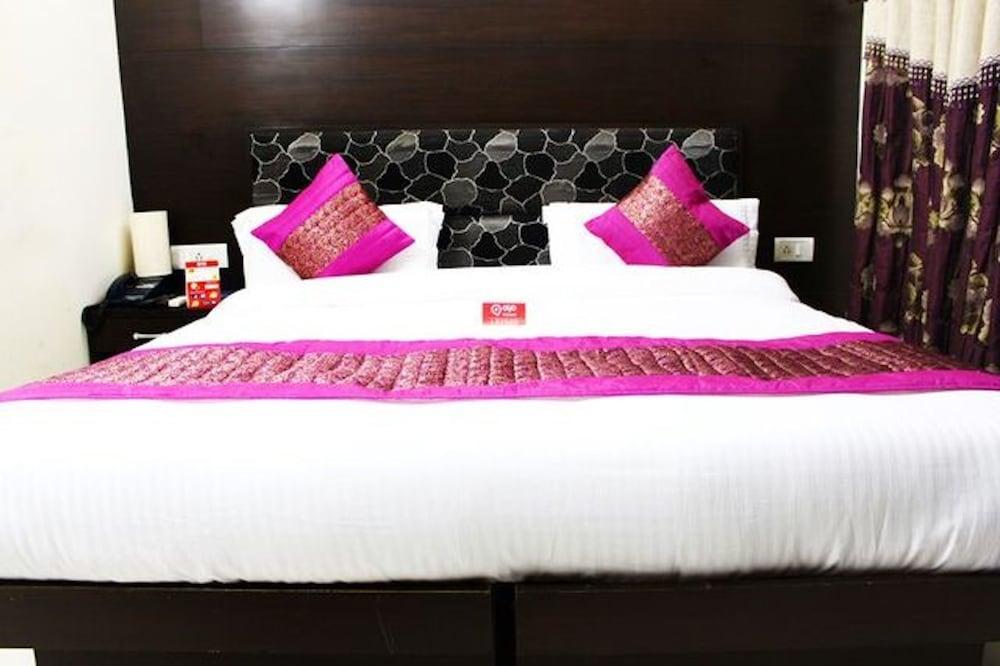 Hotel Unistar New Delhi Eksteriør bilde