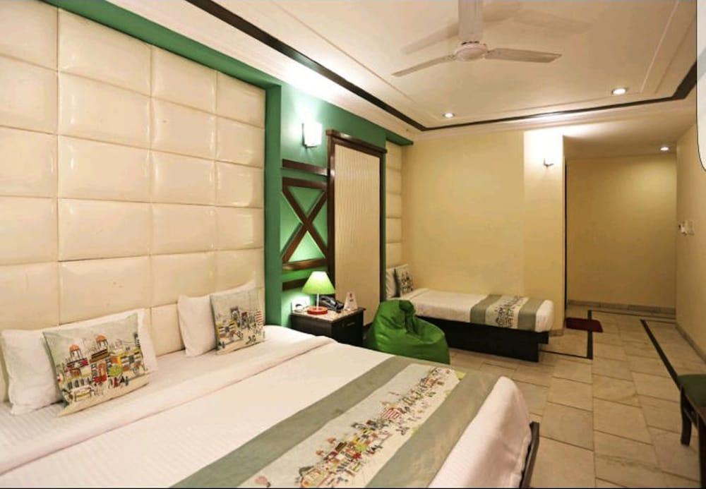 Hotel Unistar New Delhi Eksteriør bilde