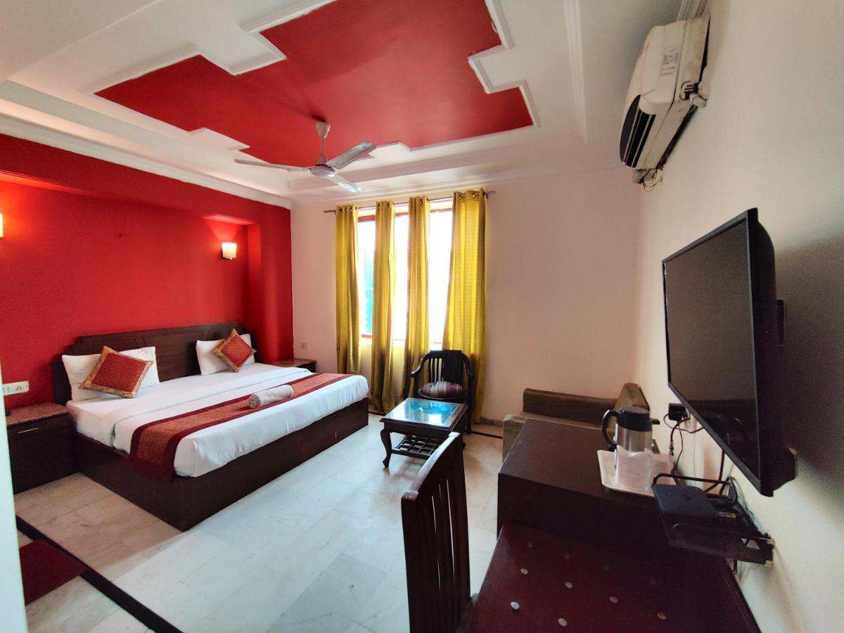 Hotel Unistar New Delhi Eksteriør bilde