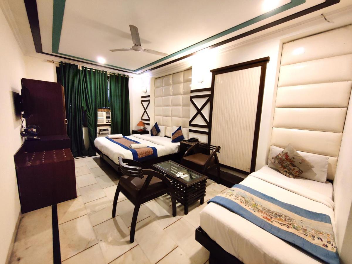 Hotel Unistar New Delhi Eksteriør bilde