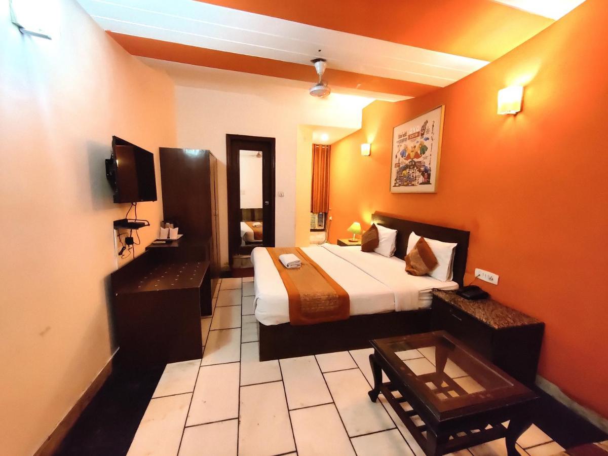 Hotel Unistar New Delhi Eksteriør bilde