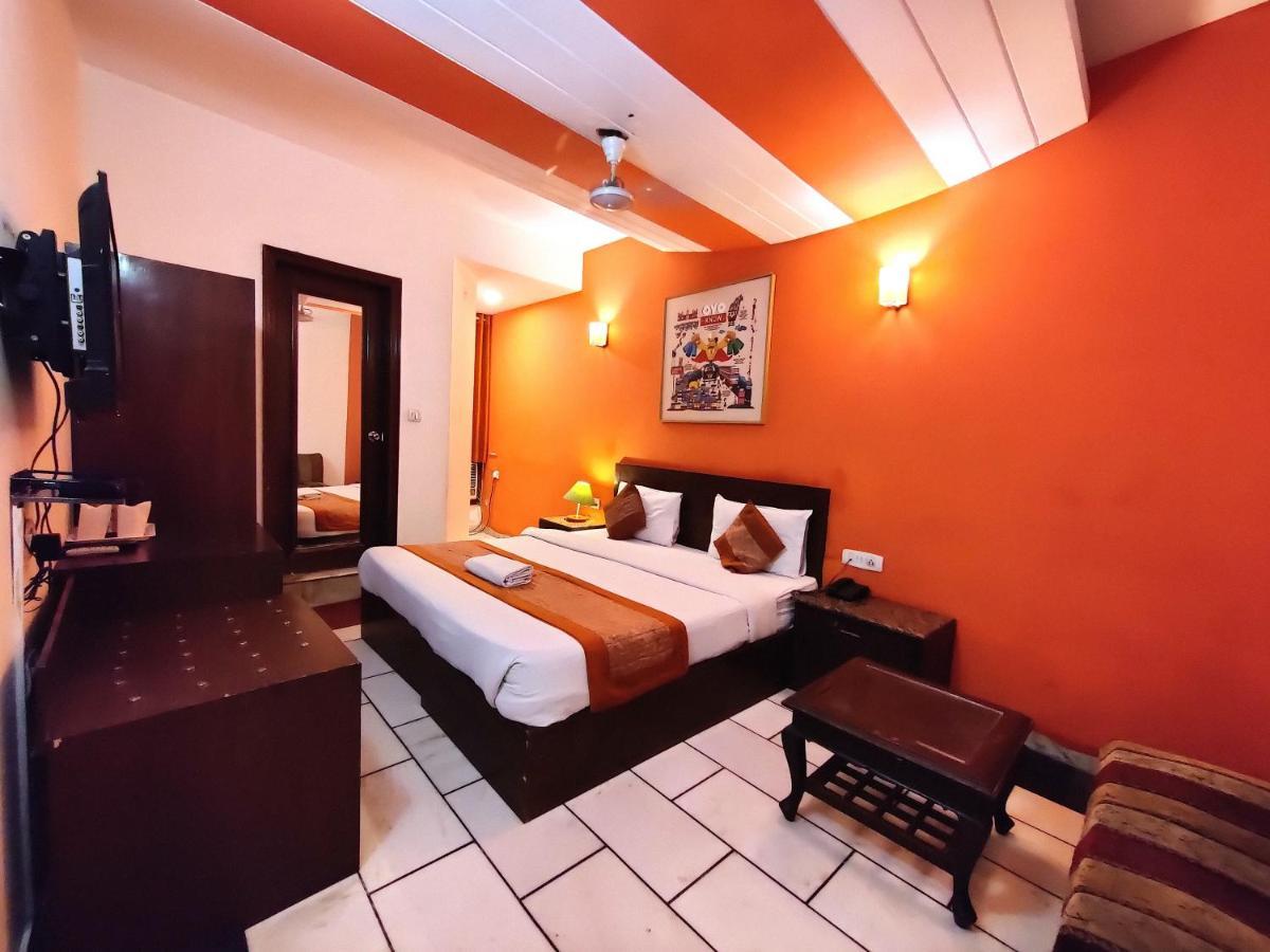 Hotel Unistar New Delhi Eksteriør bilde
