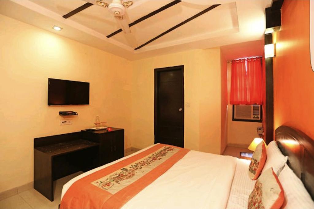Hotel Unistar New Delhi Eksteriør bilde
