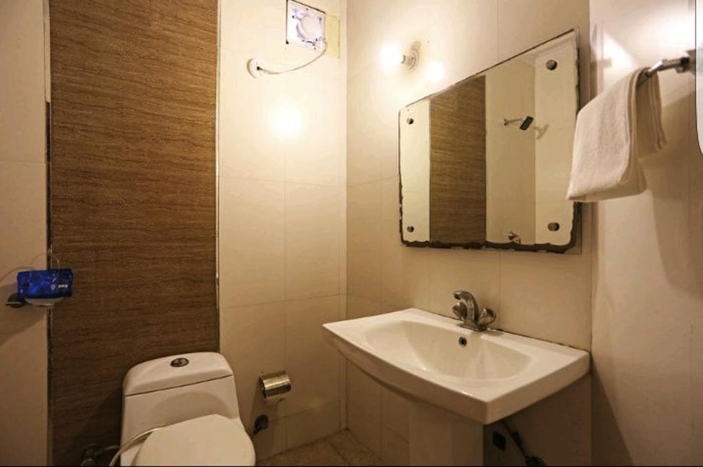 Hotel Unistar New Delhi Eksteriør bilde