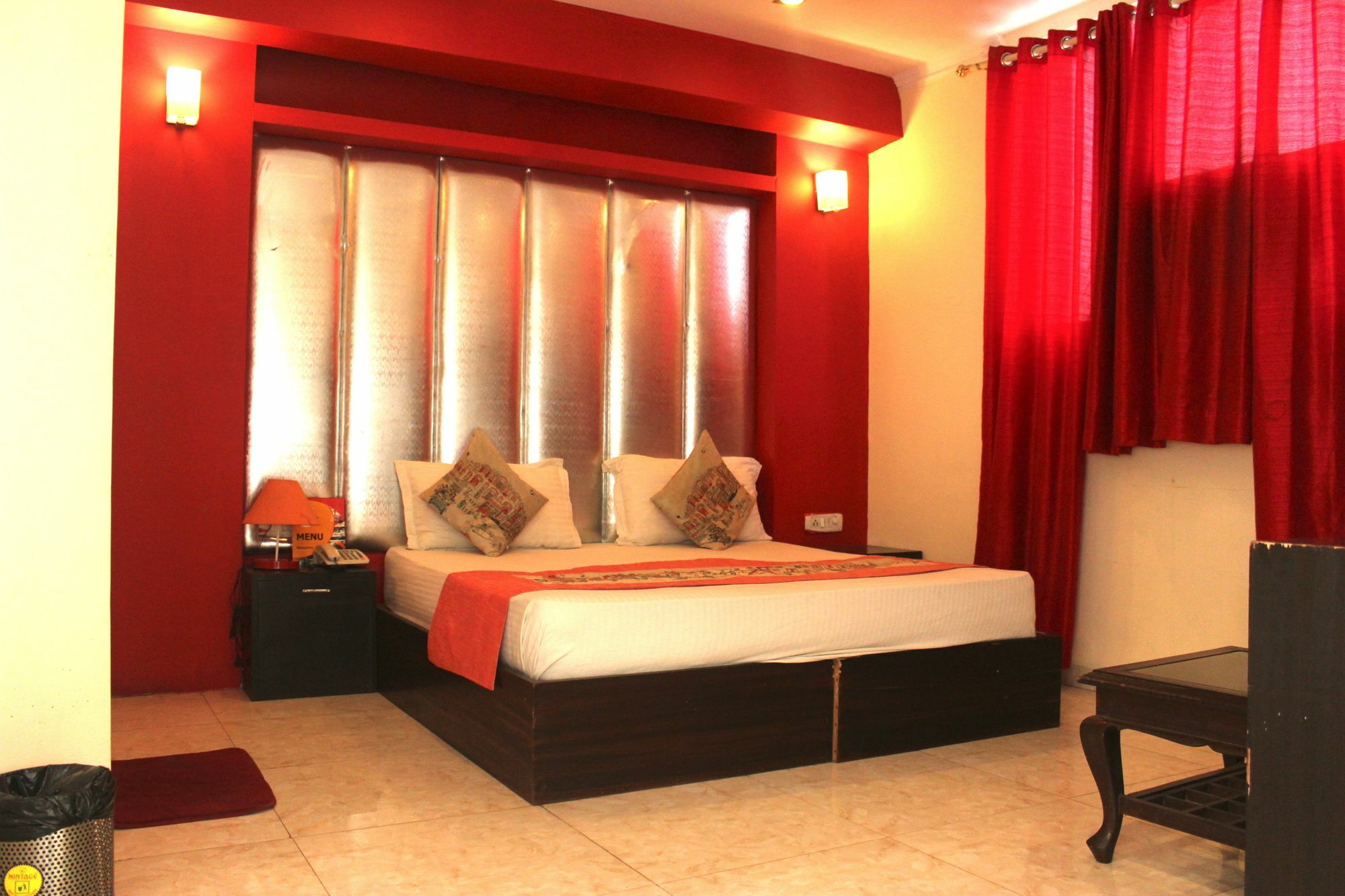 Hotel Unistar New Delhi Eksteriør bilde