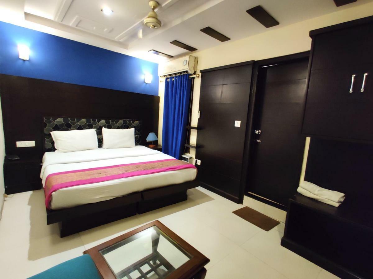 Hotel Unistar New Delhi Eksteriør bilde