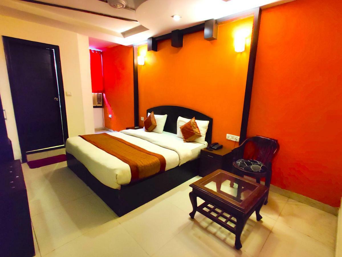 Hotel Unistar New Delhi Eksteriør bilde
